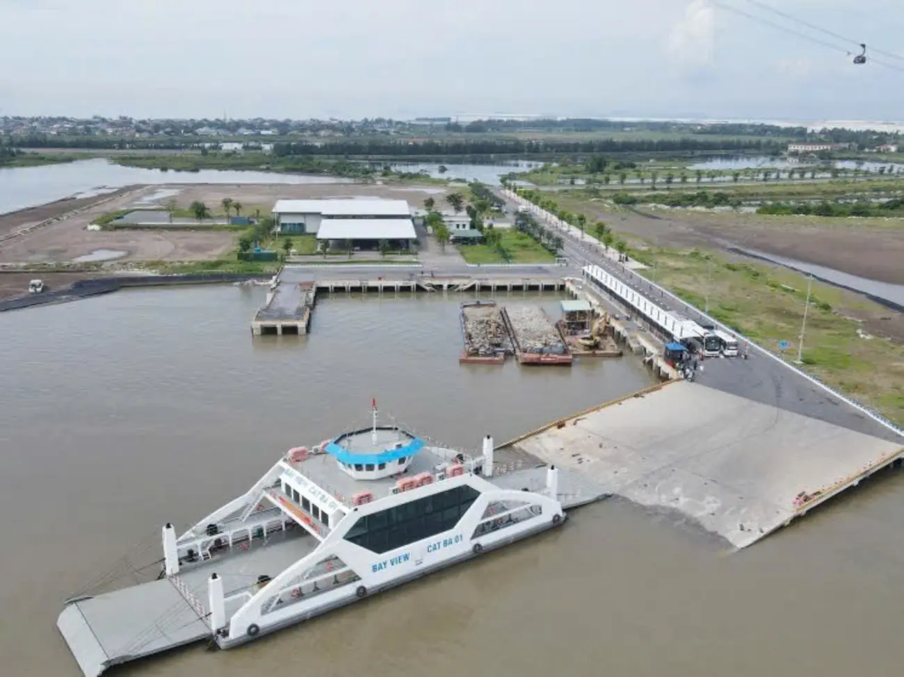 Bến phà Đồng Bài – Cái Viềng, cửa ngõ dẫn vào đảo Xanh Island, đang được đầu tư nâng cấp.